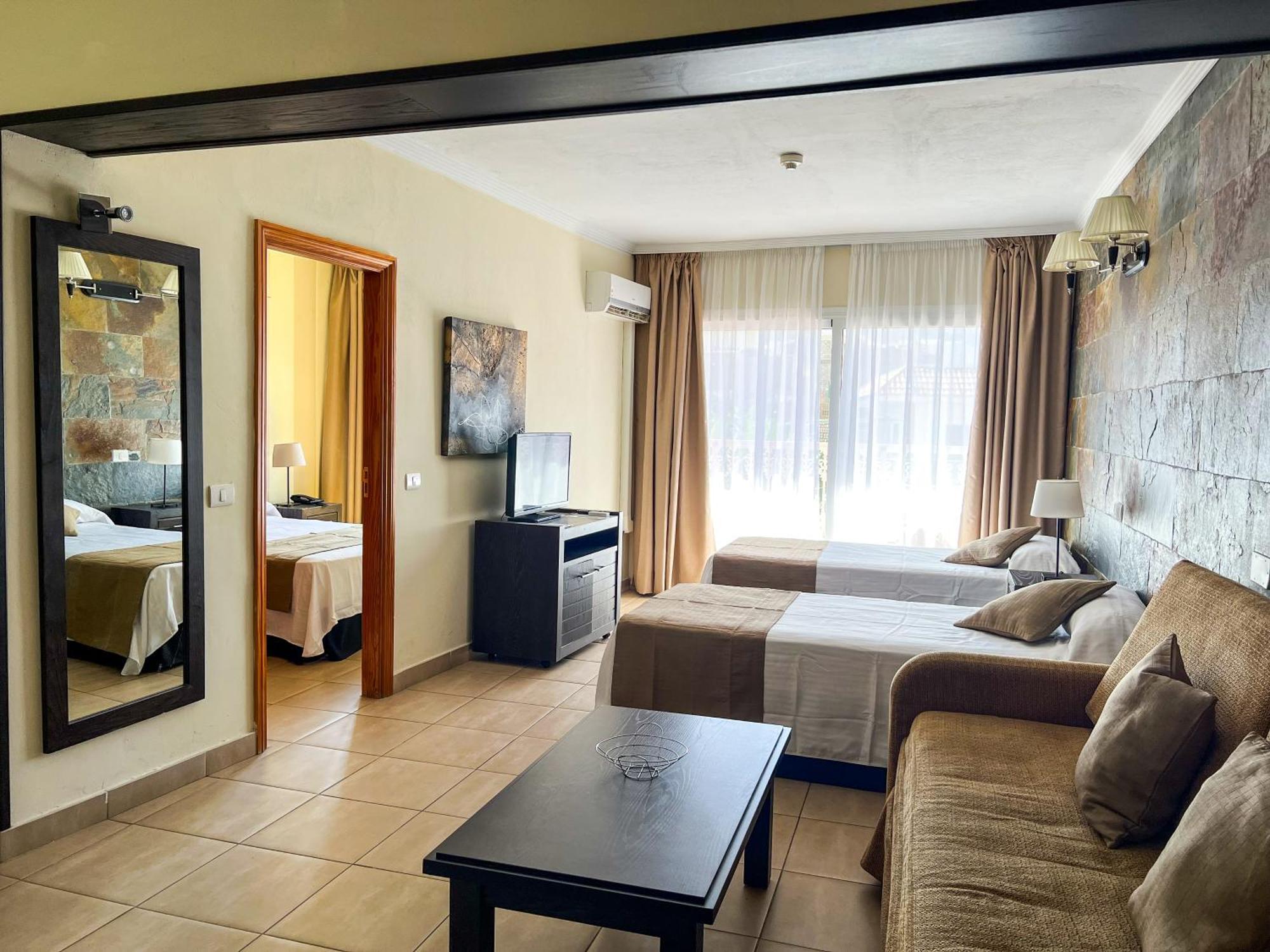 Hotel La Aldea Suites San Nicolas ภายนอก รูปภาพ